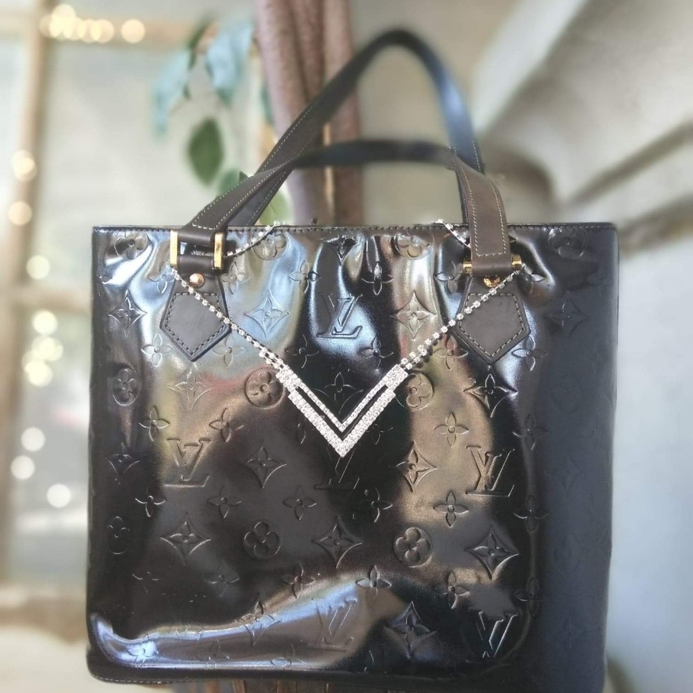 Houston vernis.  Black